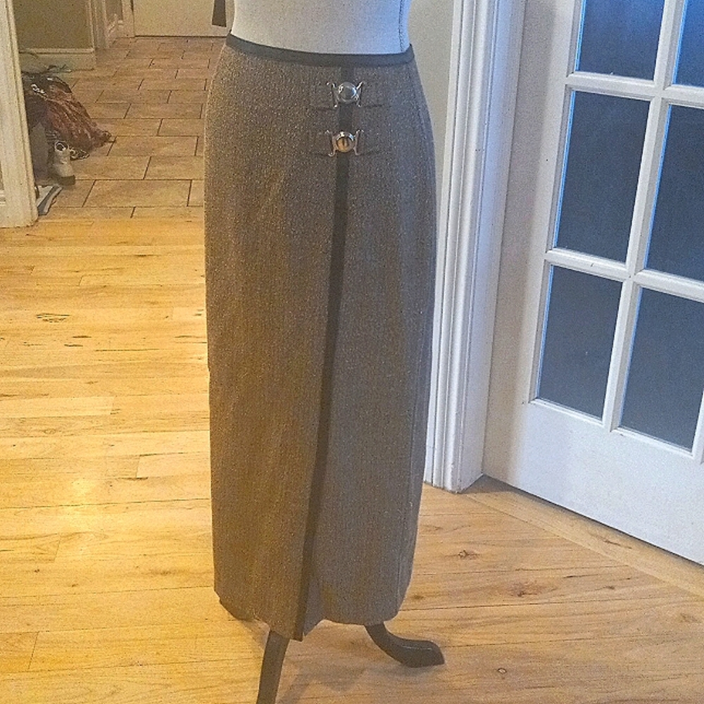 Long skirt.